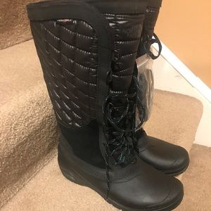 Women’s NorthFace Thermoball Utility Mid Boot